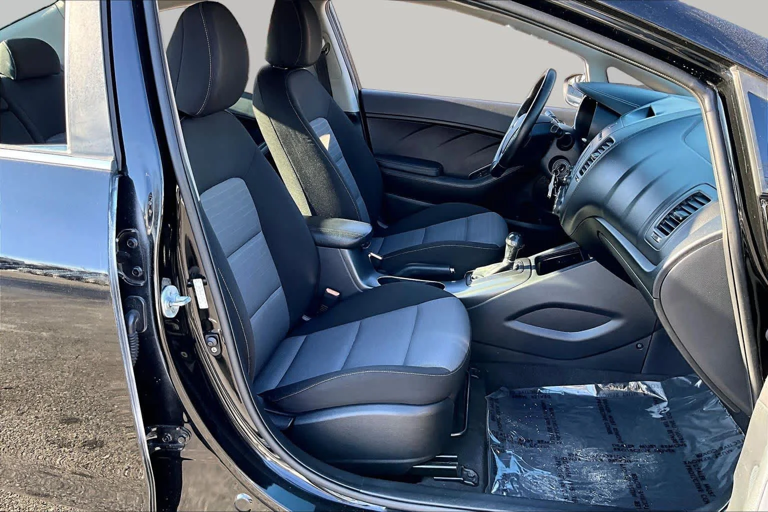 Used 2016 Aurora Black Pearl Kia EX image 17