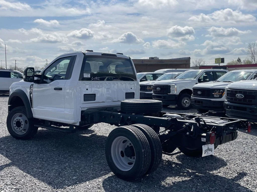 New 2026 Oxford White Ford F-450® XL image 5