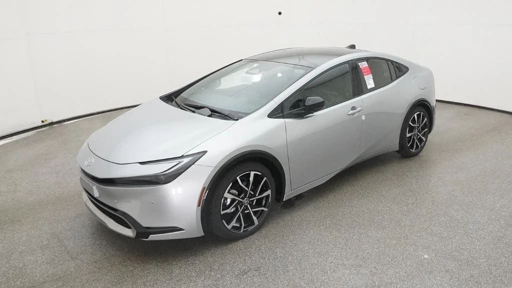 2026 Toyota Prius XSE's photo