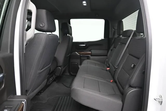 Used 2021 SUMMIT WHITE GMC Elevation image 19