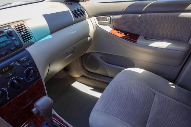 Used 2005 Red Toyota LE image 20