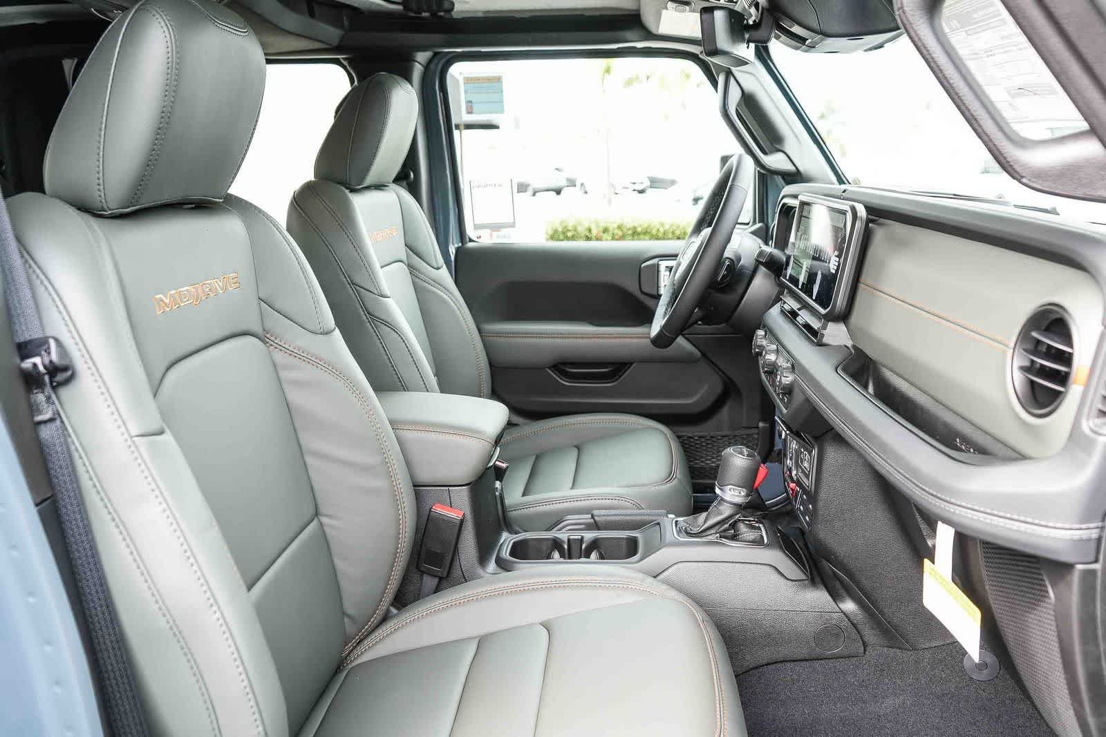 New 2026 Anvil Clearcoat Jeep Mojave X image 21