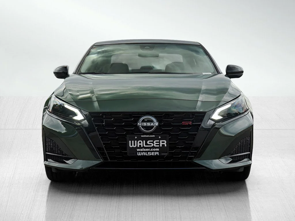 New 2026 Tactical Green Metallic / Super Black Two-tone Nissan 2.5 SR image 2
