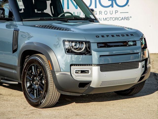 New 2025 Tasman Blue Land Rover S image 5