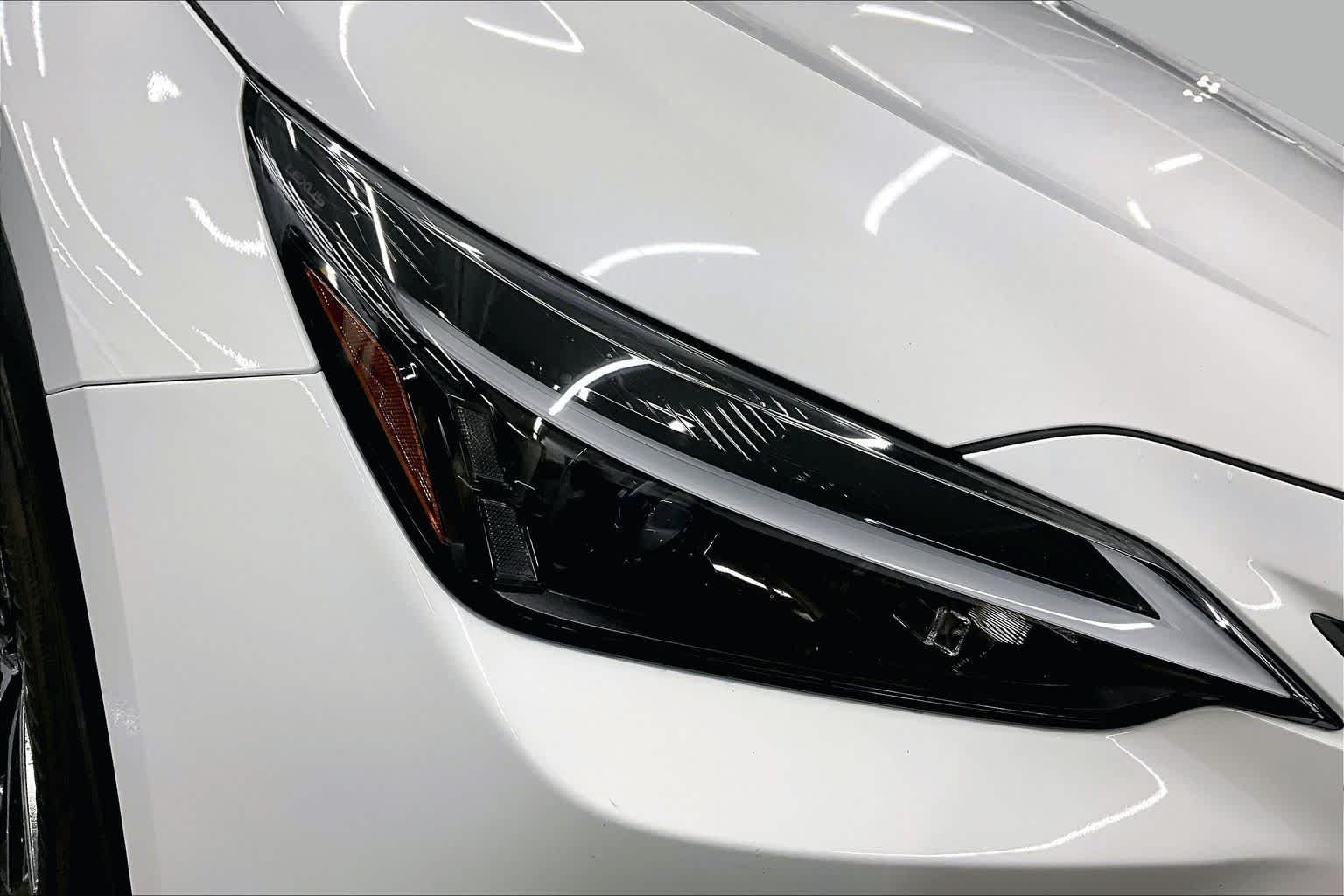 Used 2026 Ultra White Lexus Premium image 27