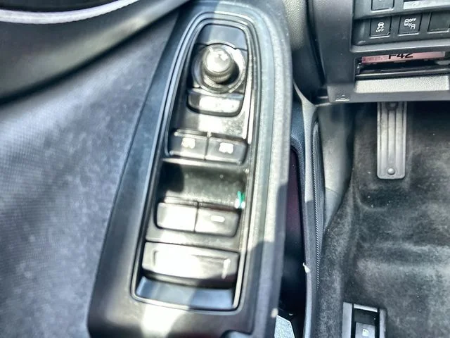 Used 2018 Silver Subaru 2.0i Premium image 14