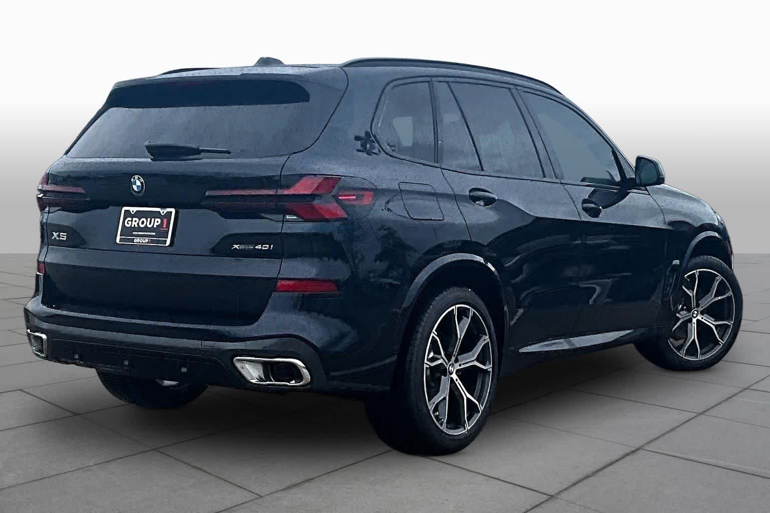 Used 2026 Carbon Black Metallic BMW xDrive40i image 12