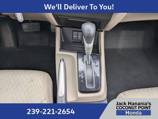Used 2015 White Honda SE image 18
