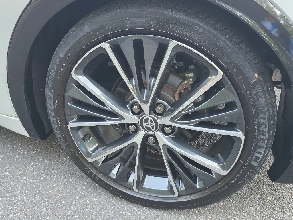 Used 2023 Wind Chill Pearl Toyota XLE image 6