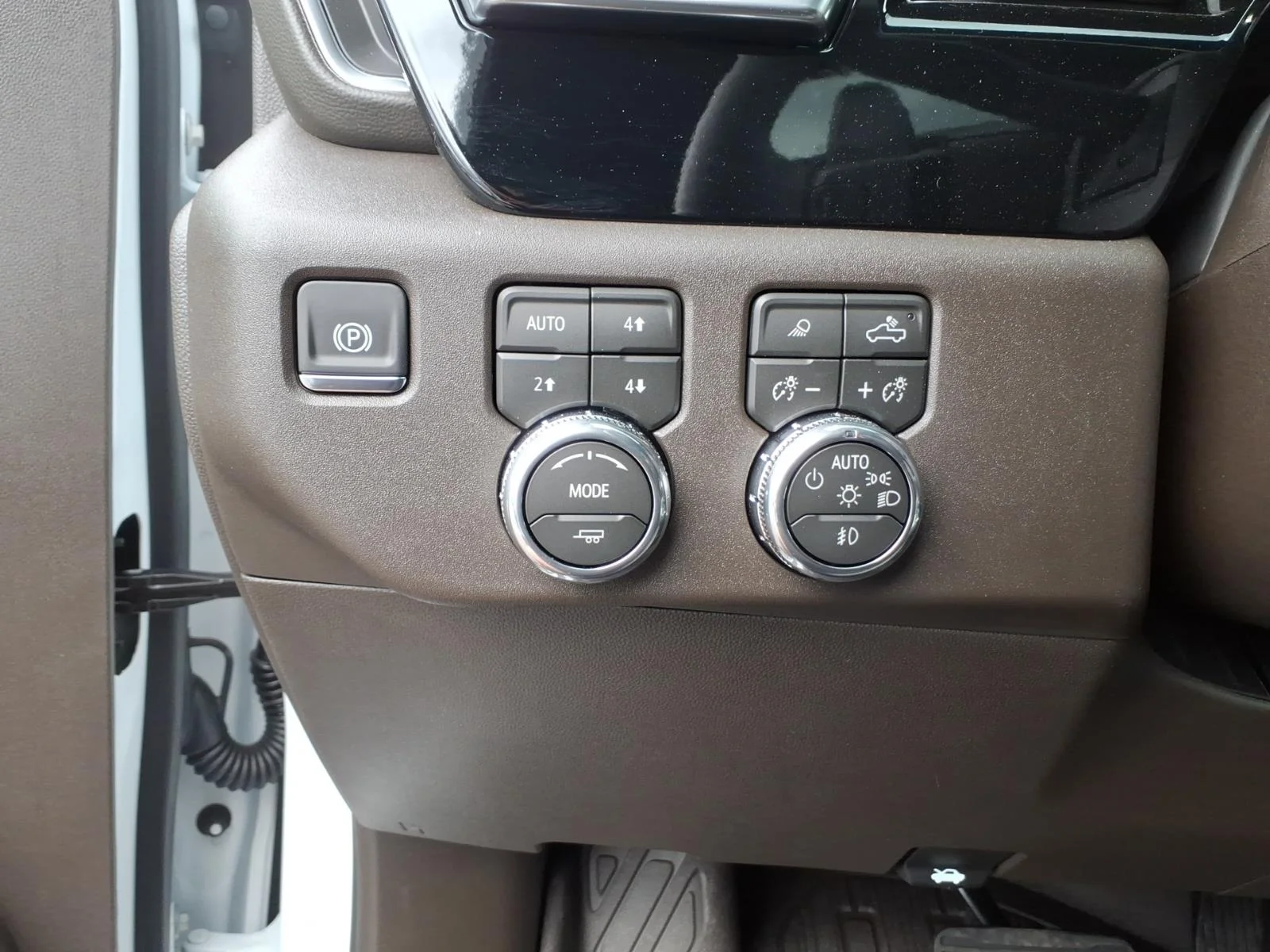 2026 GMC Sierra 1500 SLT - Photo 10