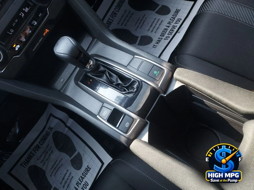 Used 2018 White Honda LX image 16