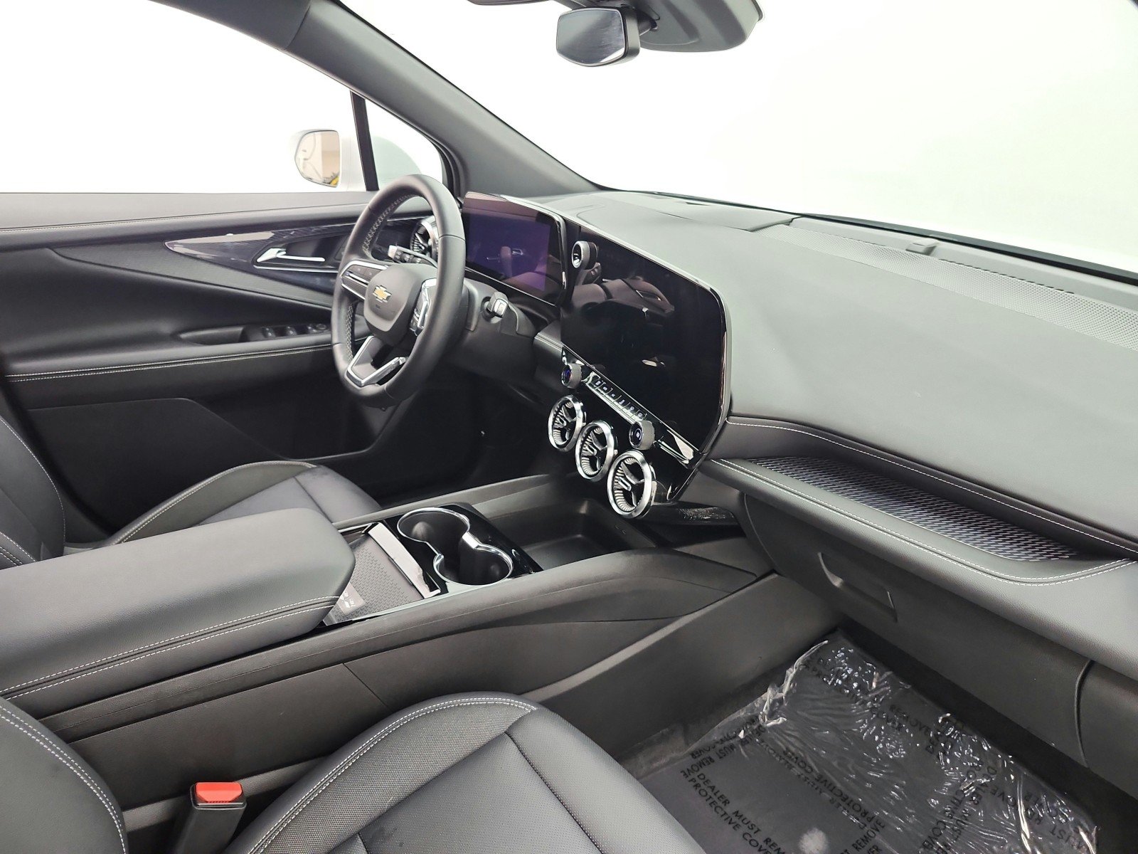 Used 2024 Summit White Chevrolet eAWD LT image 21