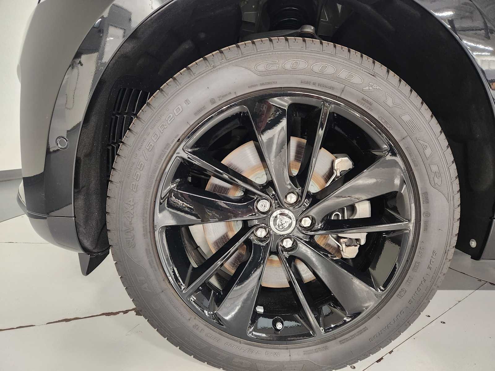 2026 Jaguar F-Pace R-Dynamic S - Photo 8