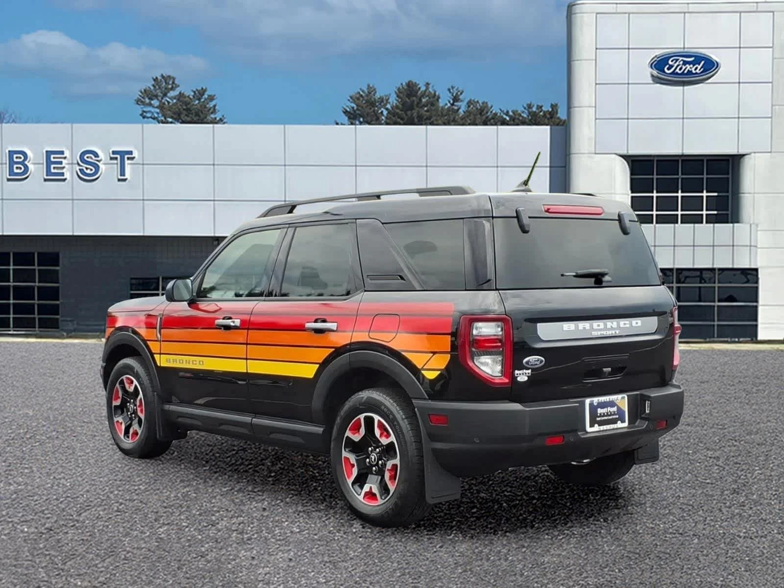 Used 2024 Shadow Black Ford Free Wheeling image 4