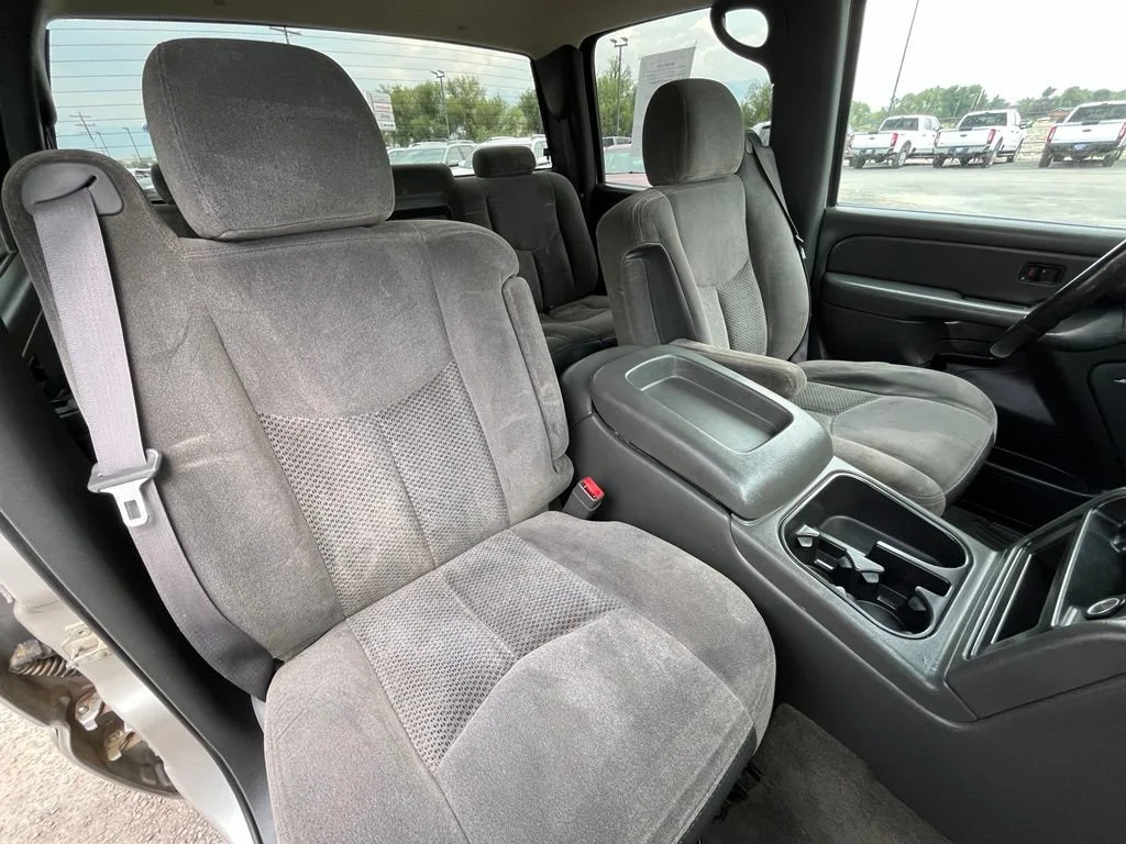 Used 2006 Tan Chevrolet Work Truck image 20