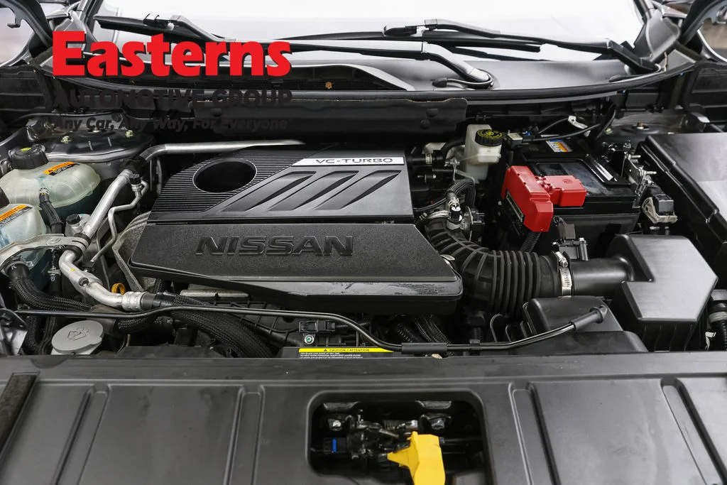 Used 2023 Gray Nissan SV image 7