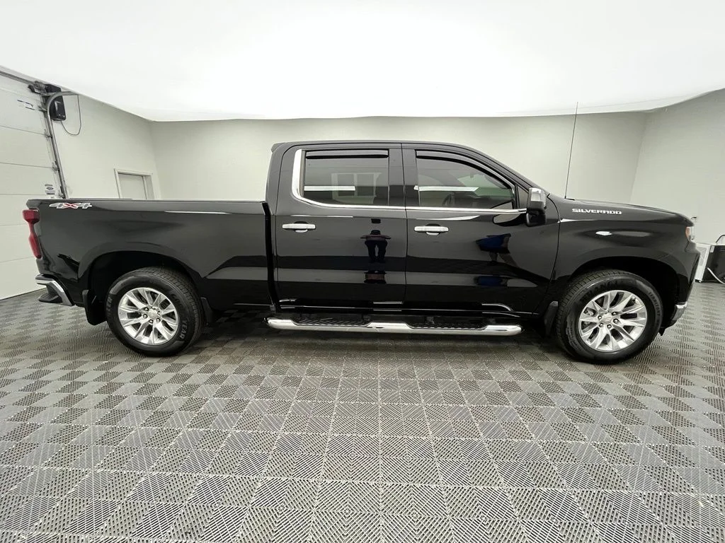 Used 2019 Black Chevrolet LTZ image 8