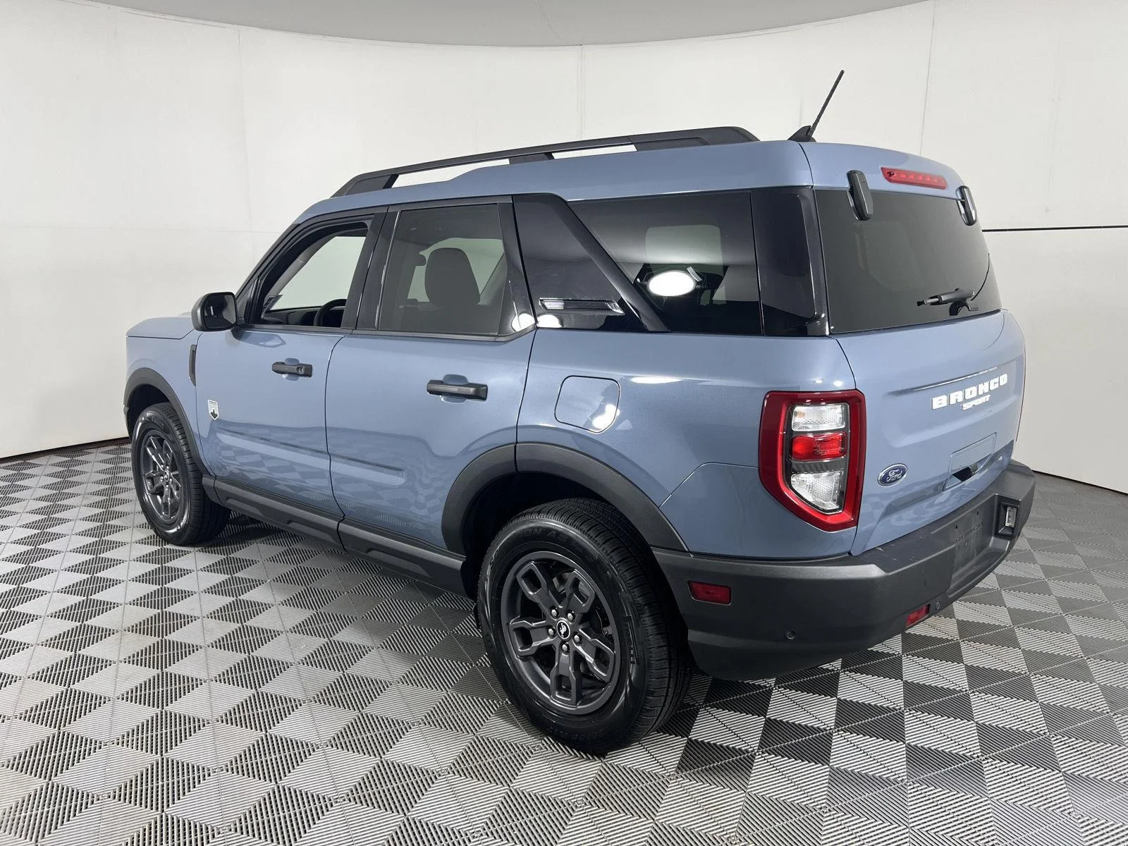 Used 2024 Azure Gray Metallic Tri-Coat Ford Big Bend image 8