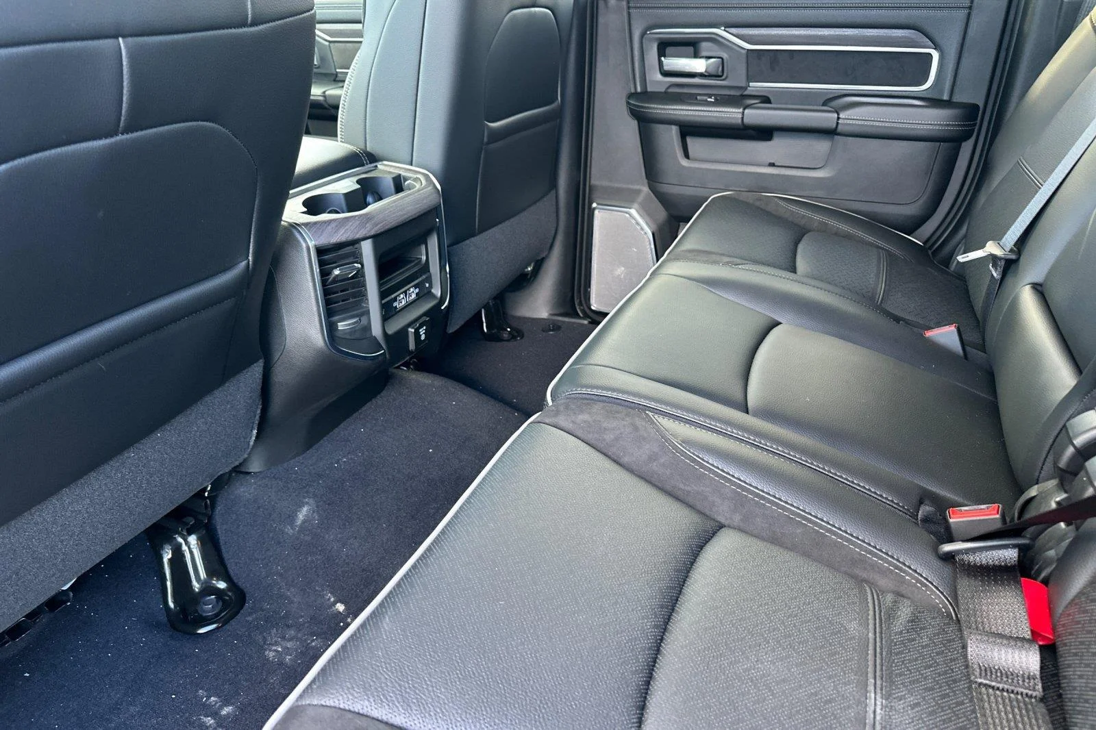 New 2026 Bright White Clear-Coat Exterior Paint RAM Laramie image 11