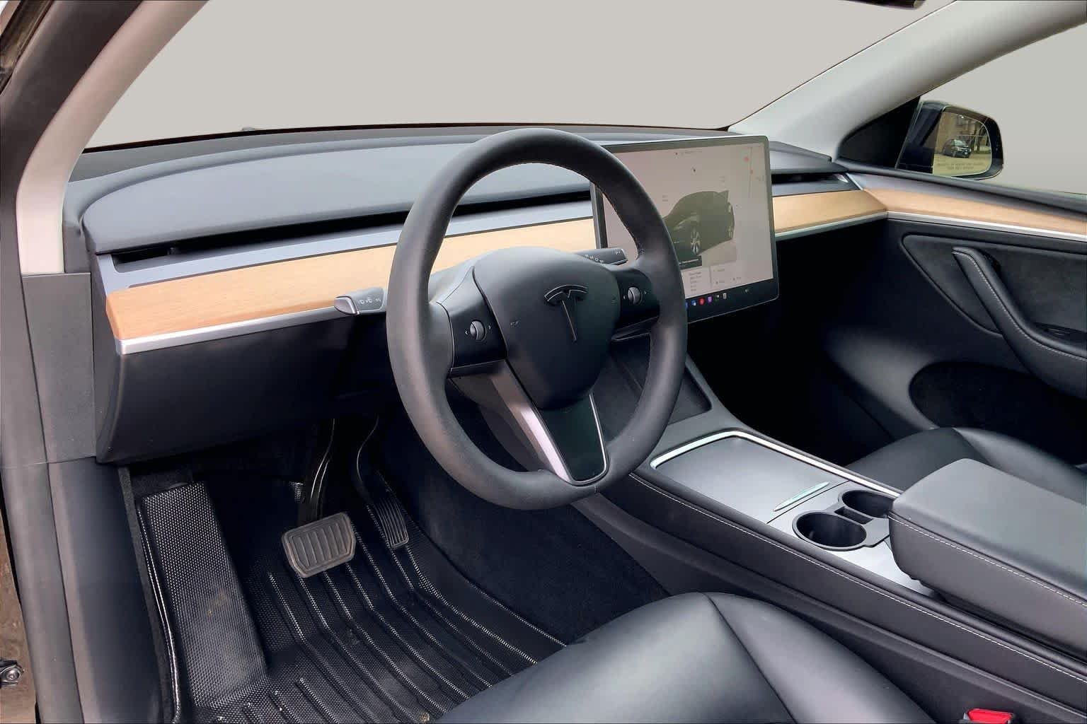 Used 2023 Pearl White Multi-Coat Tesla Long Range image 17