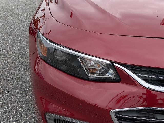 Used 2016 CRYSTAL RED TINTCOAT Chevrolet LT image 9