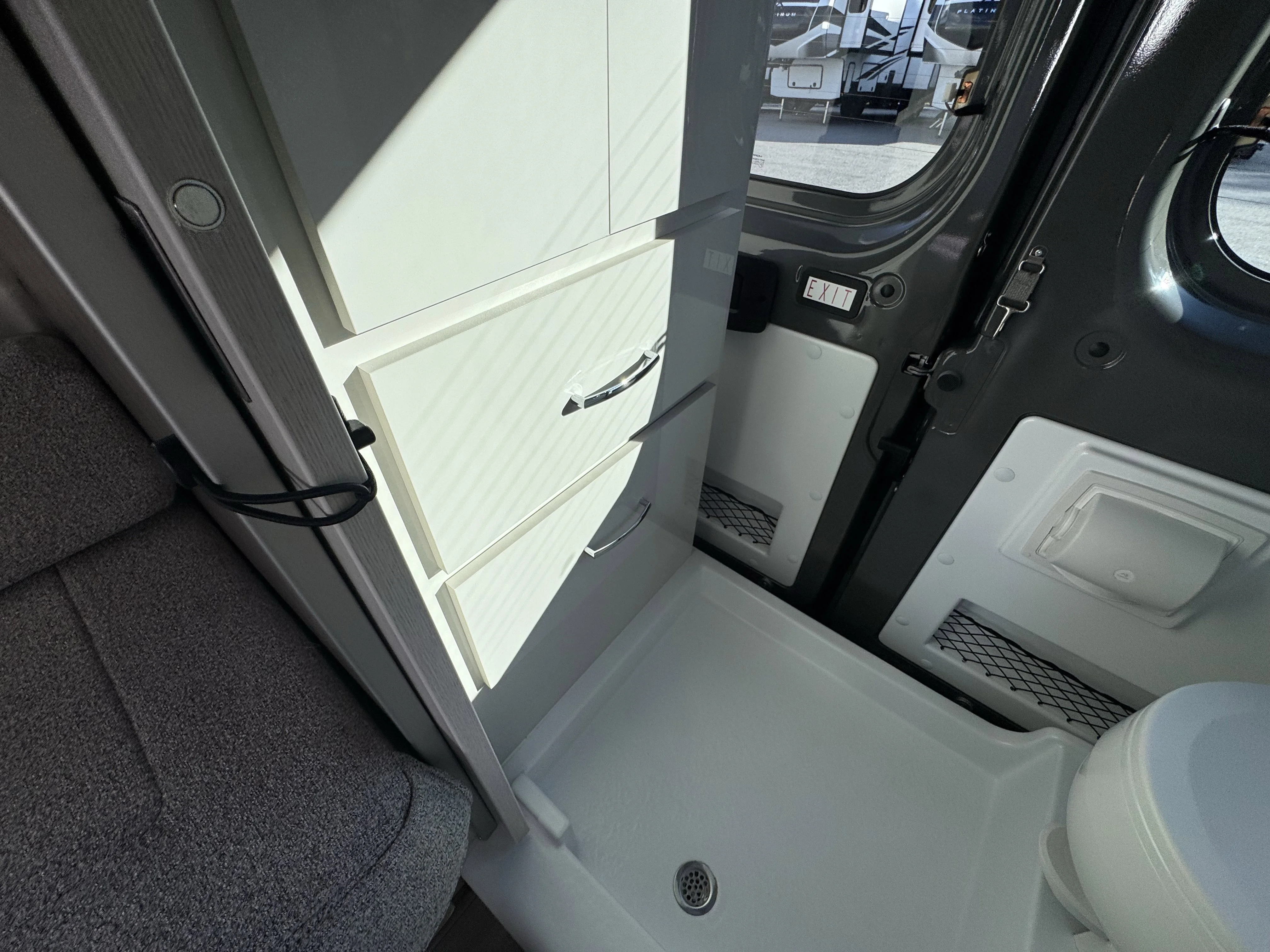 2025 RAM ProMaster Window Van Base - Photo 19
