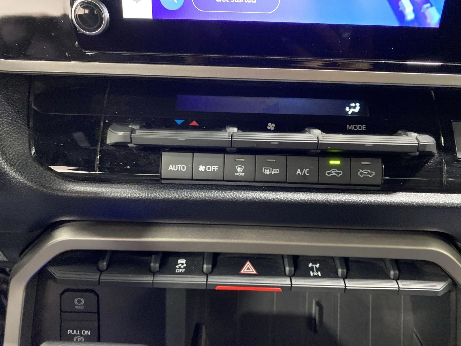 2025 Toyota Tundra SR5 - Photo 18