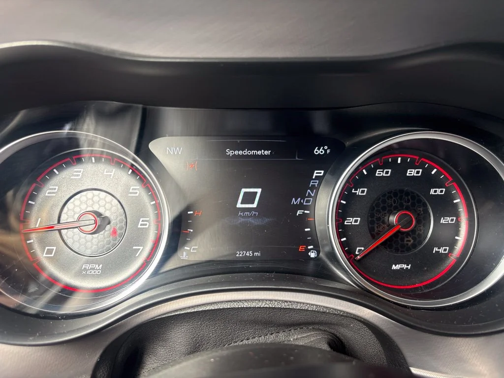 Used 2023 Gray Dodge SXT image 2