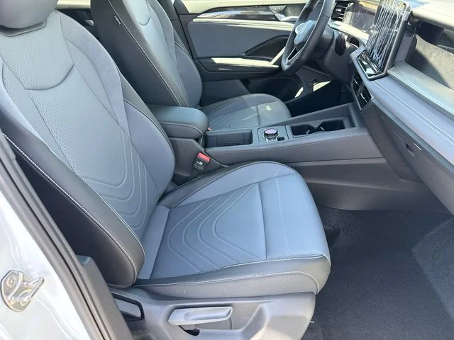 New 2026 Opal White W/Deep Black Roof Volkswagen 2.0T SE R-Line Black image 19