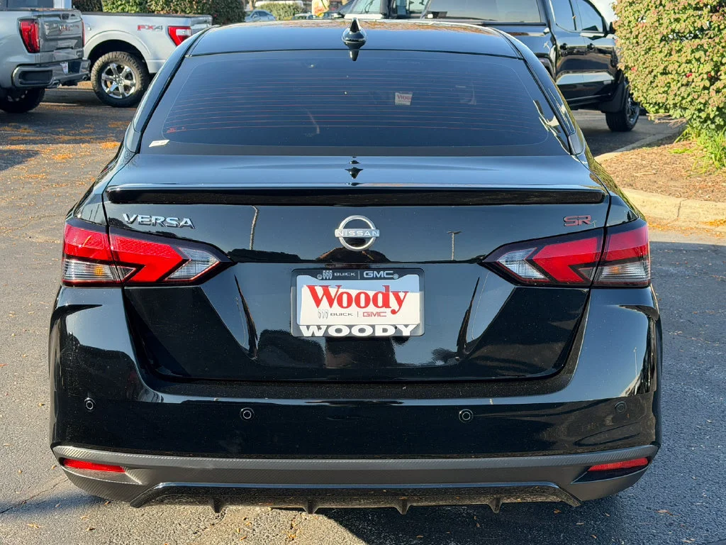 2025 Nissan Versa Sedan SR - Photo 9