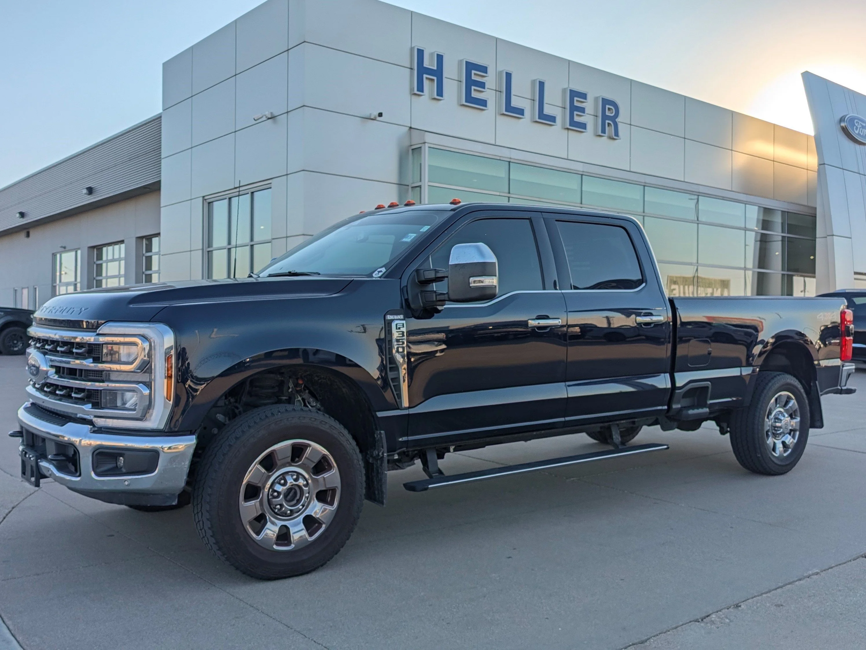 Used 2025 Blue Metallic Ford King Ranch image 3