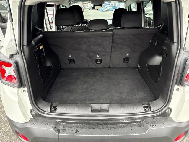 2023 Jeep Renegade Latitude - Photo 13