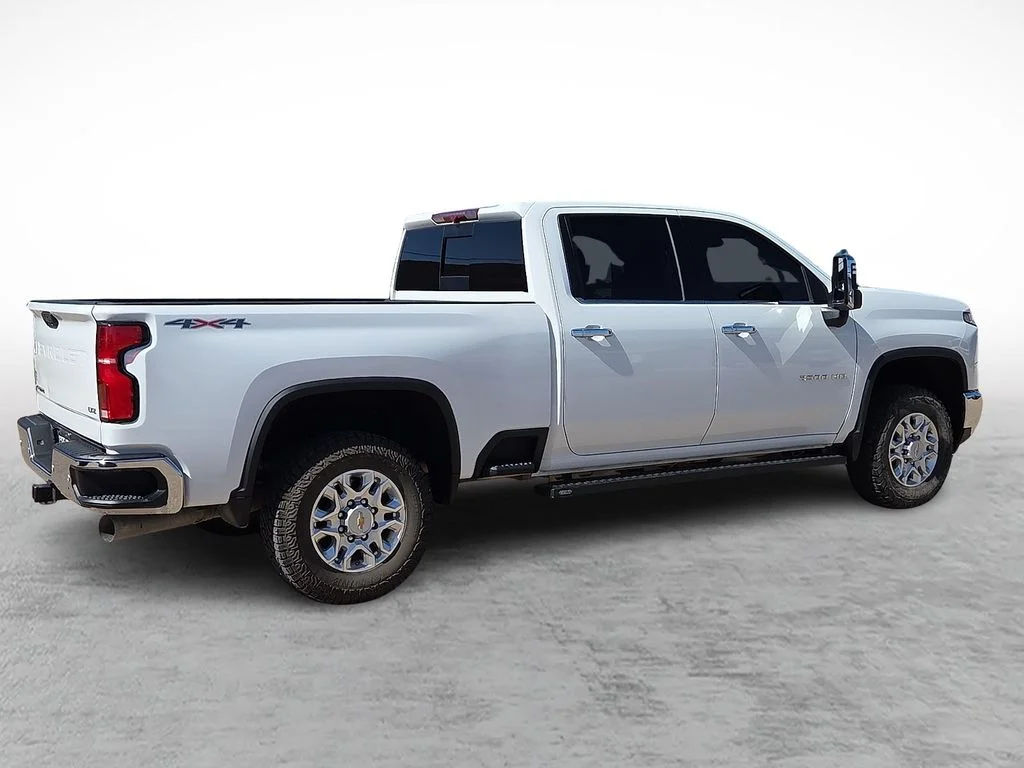 Used 2025 White Chevrolet LTZ image 11