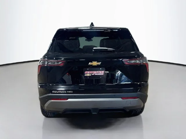 2027 Chevrolet Equinox LT - Photo 9