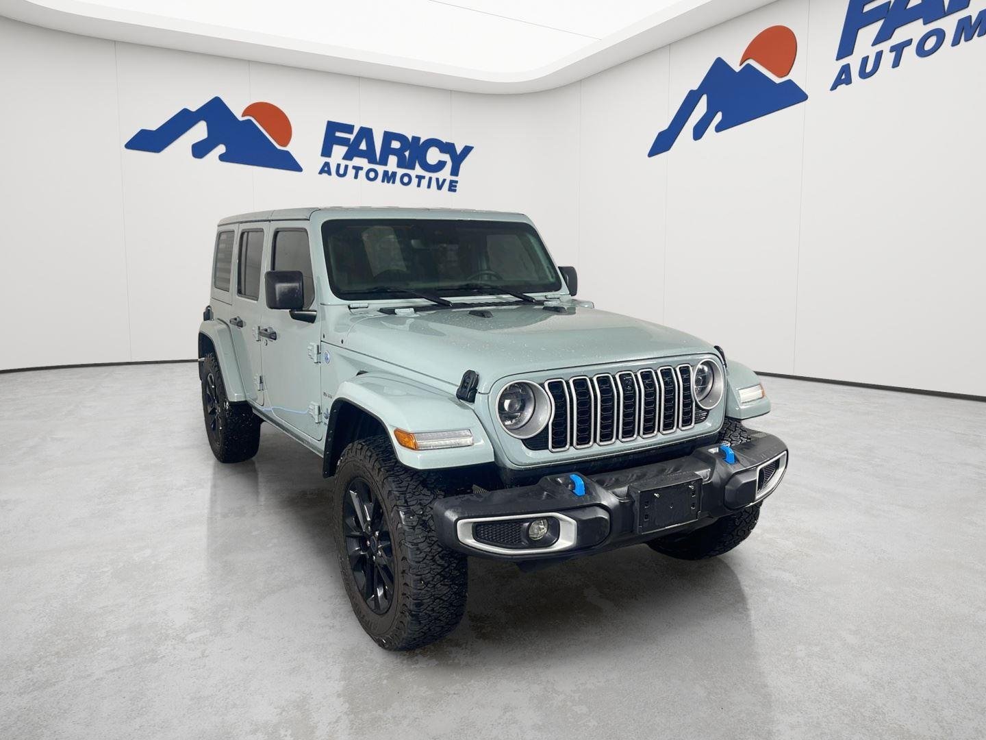 Used 2024 Earl Clearcoat Jeep Sahara image 4
