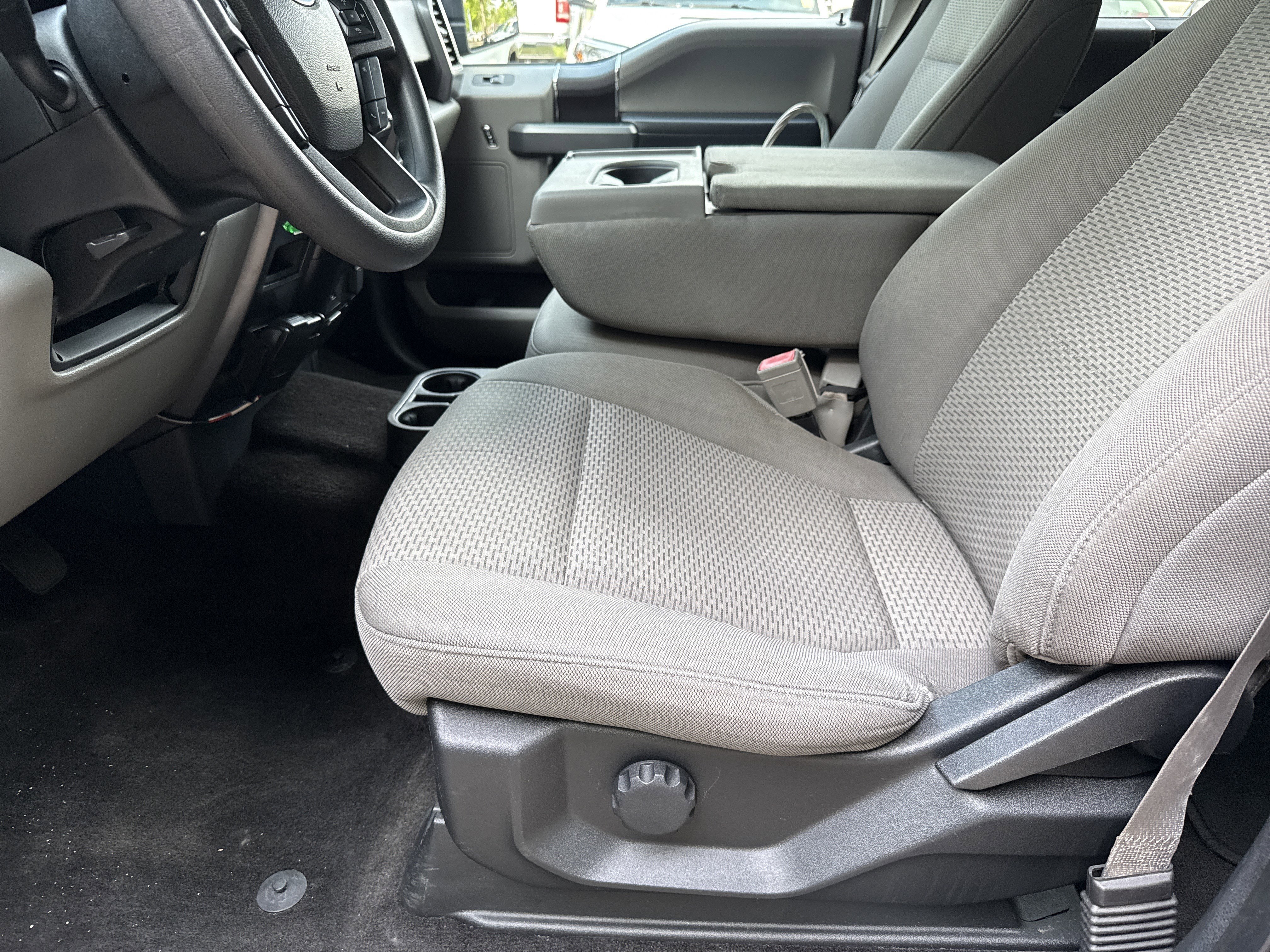 Used 2018 Magma Red Ford XLT image 9