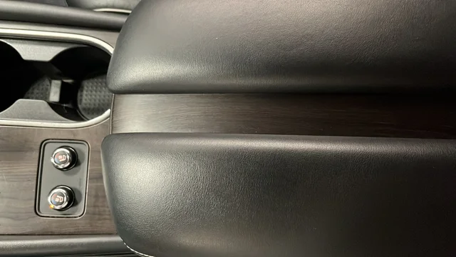 Used 2020 Super Black Metallic Nissan Platinum image 20