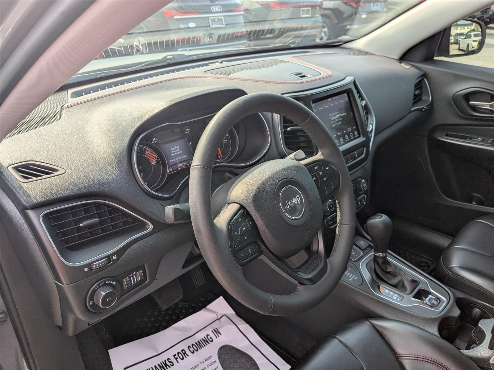 Used 2022 GRAY Jeep Trailhawk image 12
