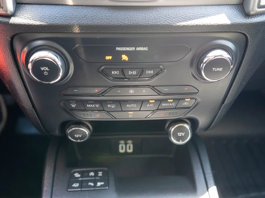 Used 2019 Blue Ford XLT image 24
