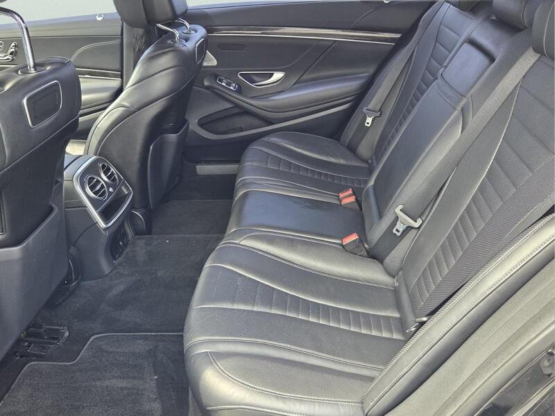 Used 2018 Black MERCEDES-BENZ S 560 SEDAN image 12