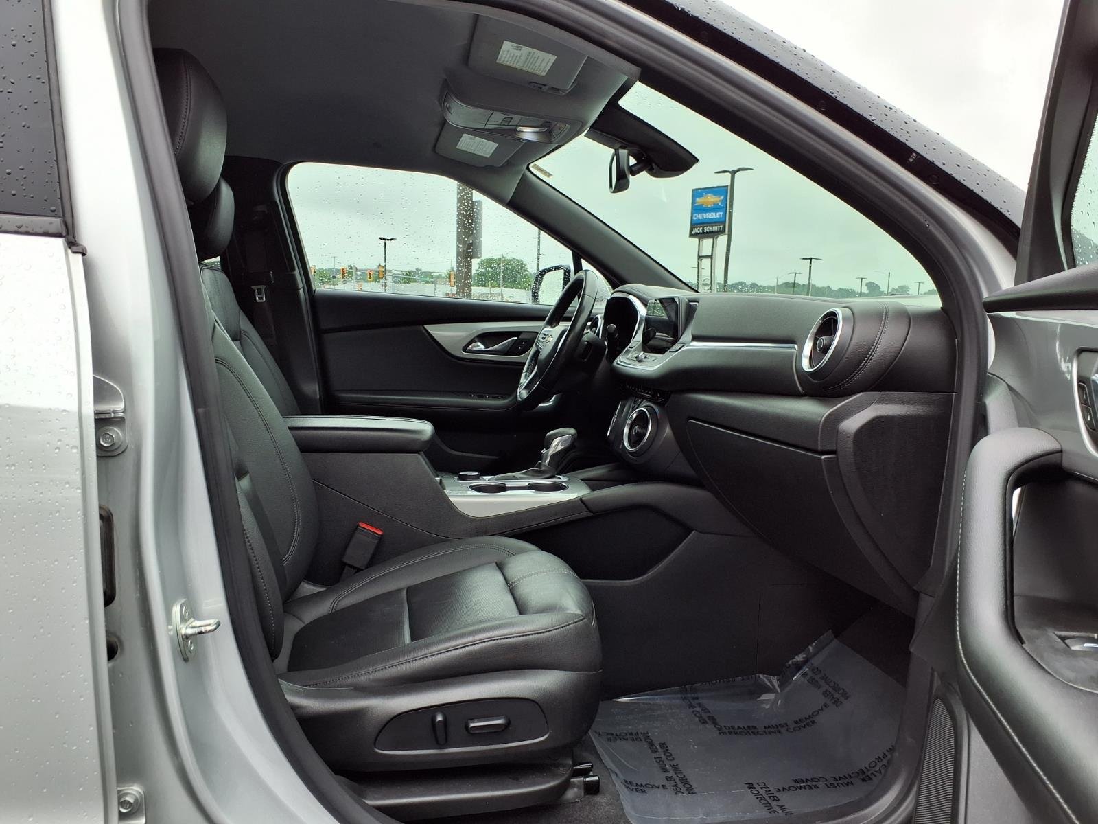 Used 2021 SILVER ICE METALLIC Chevrolet LT image 25