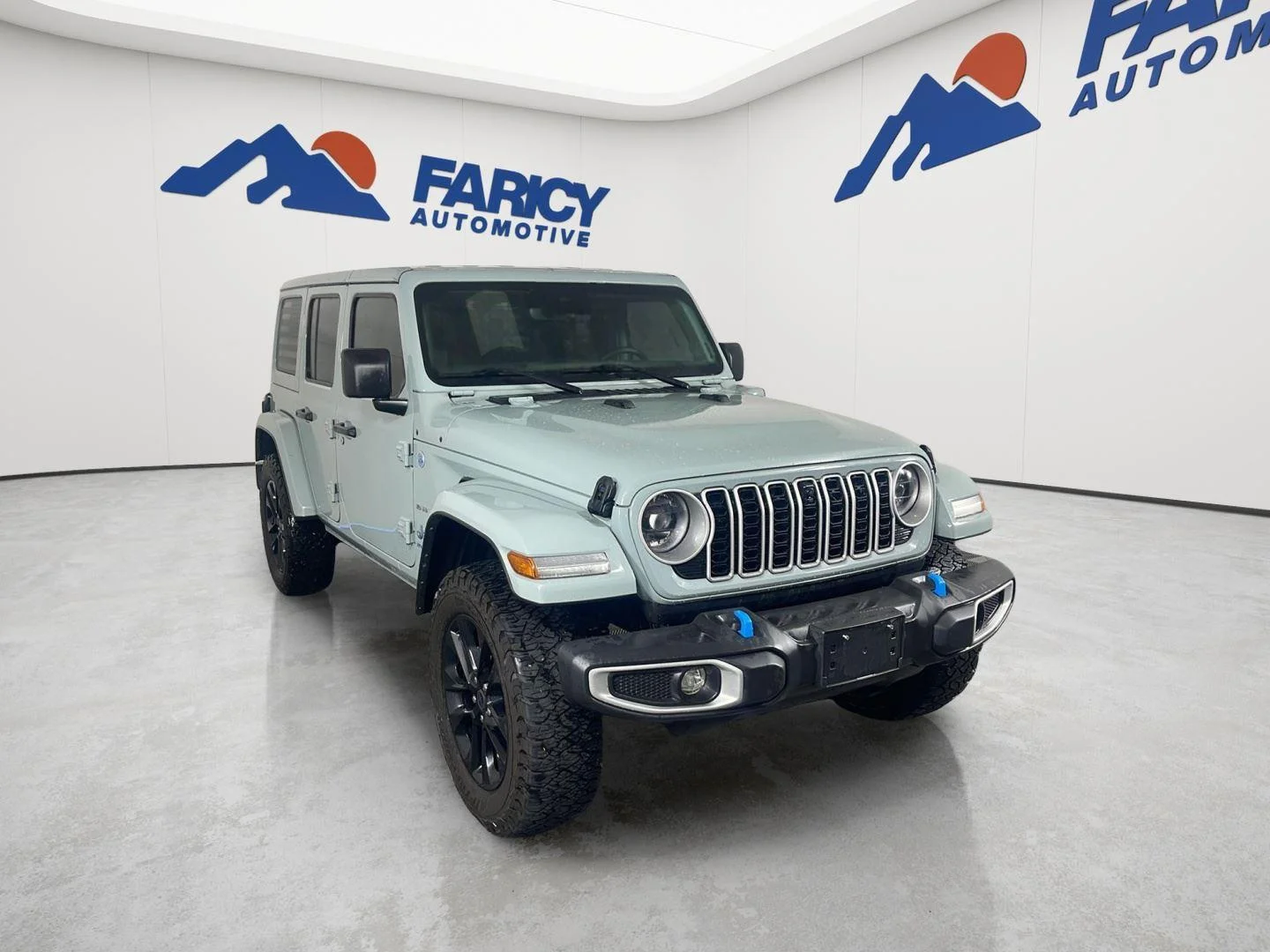 Used 2024 Earl Clearcoat Jeep Sahara image 4