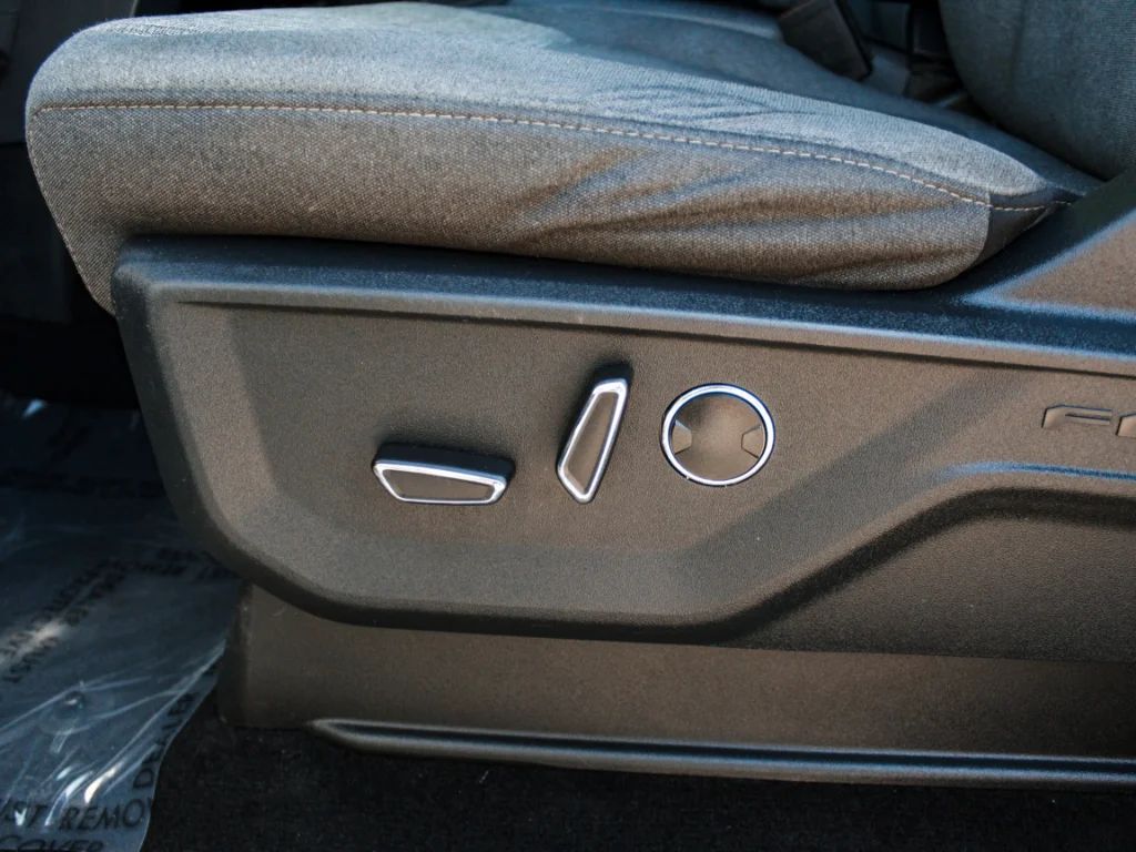 Used 2021 Oxford White Ford XLT image 10