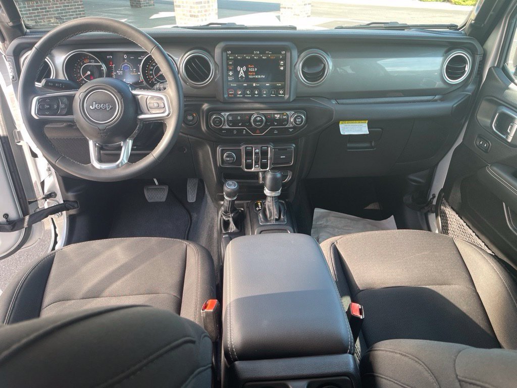 Used 2023 Silver Jeep Sahara image 10