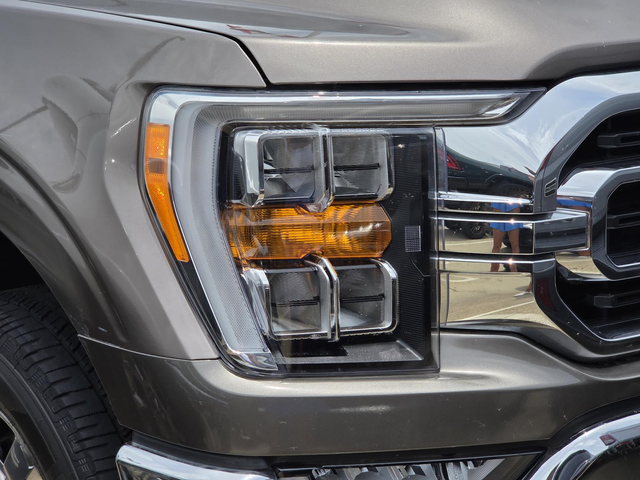 Used 2022 Gray Ford XLT image 3