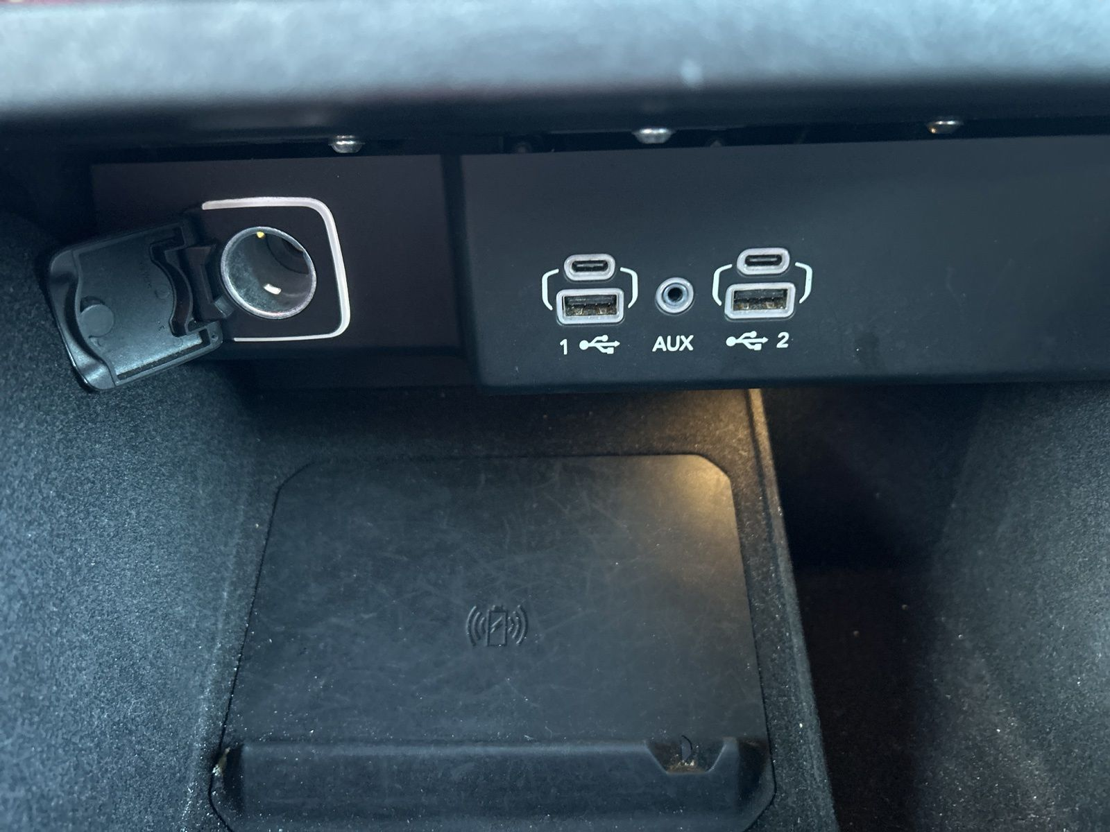 Used 2024 White Jeep Series II image 32
