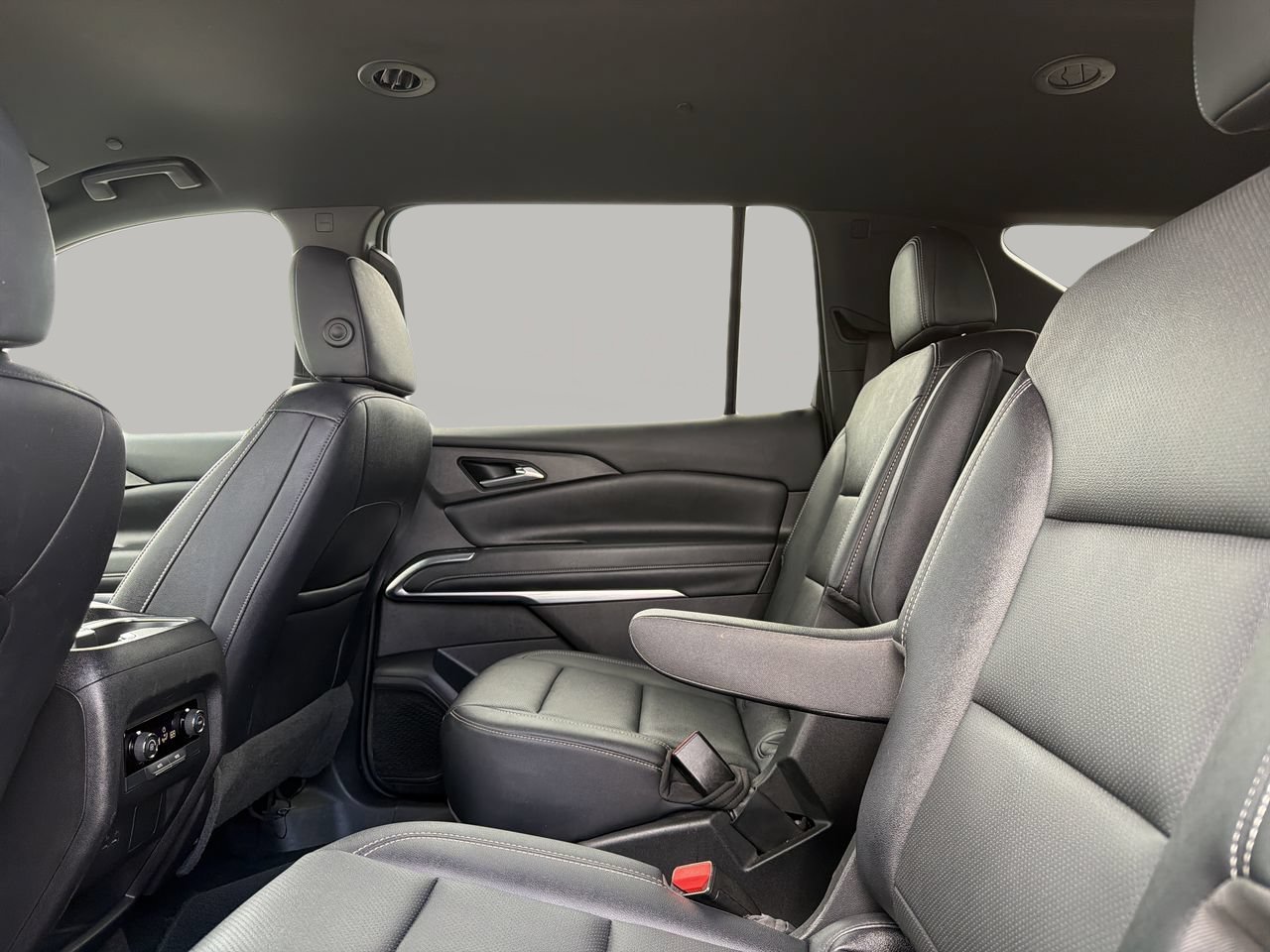 Used 2025 Summit White Chevrolet LT image 17