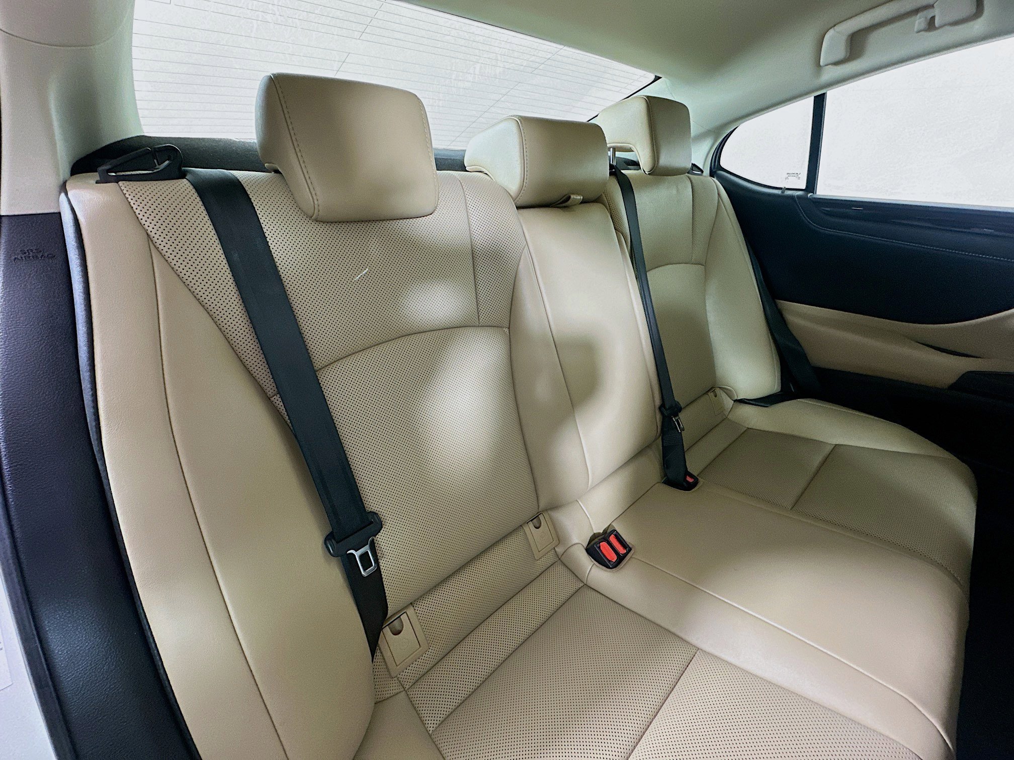 2019 Lexus ES 350 - Photo 26