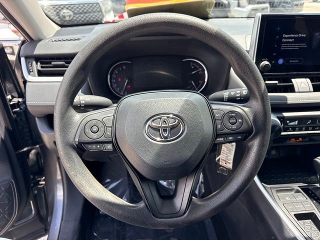 2025 Toyota RAV4 LE - Photo 17