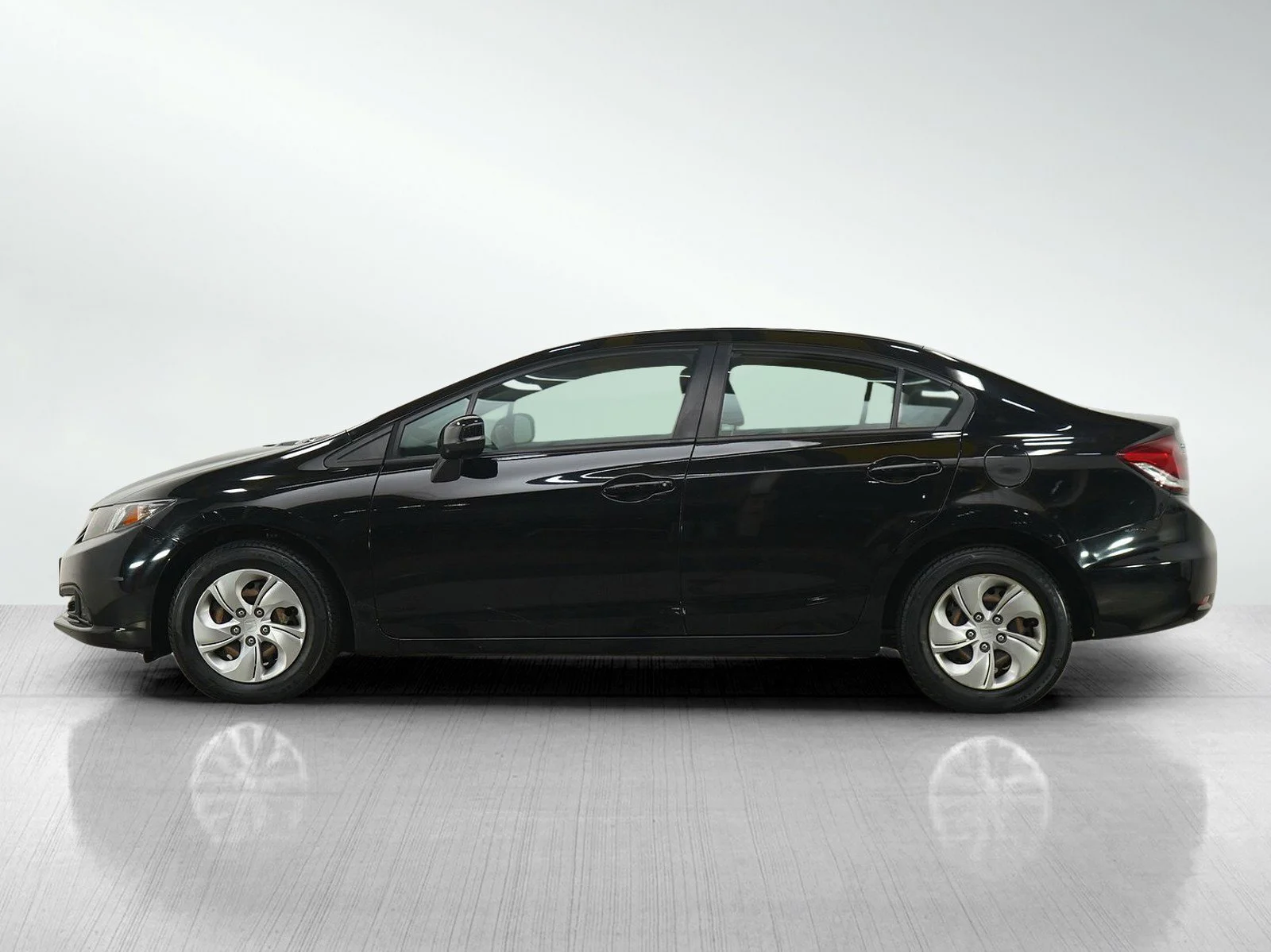 Used 2013 Honda Civic LX with VIN 19XFB2F58DE075853 for sale in South Saint Paul, Minnesota